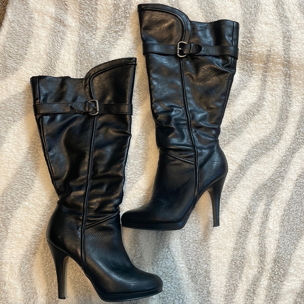 Style&Co. Black Knee-High Heeled Zipper Boots, size 6.5